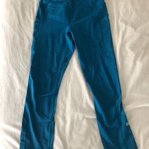 Lululemon Soeed Up Crop 21” - size 6